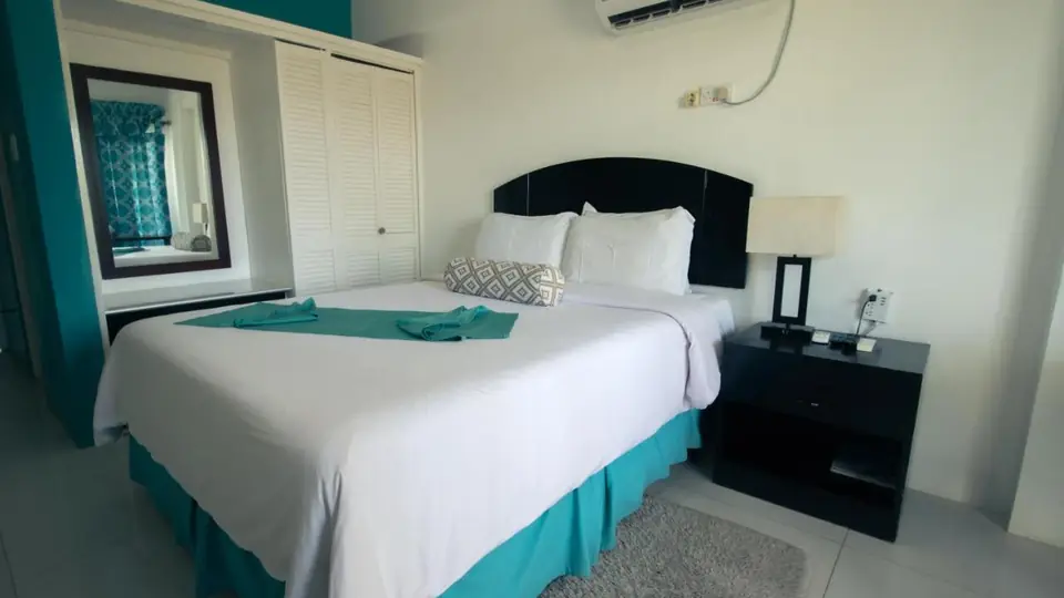 Newly Renovated Deluxe Queen Room at The Match Resort